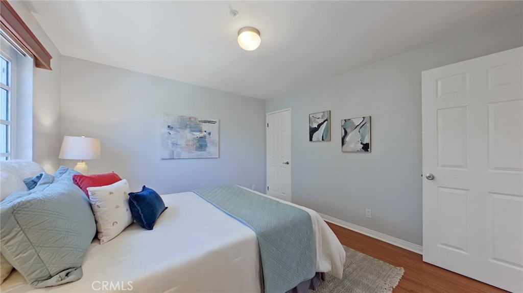 522 W Stocker 6 Property Photo 26