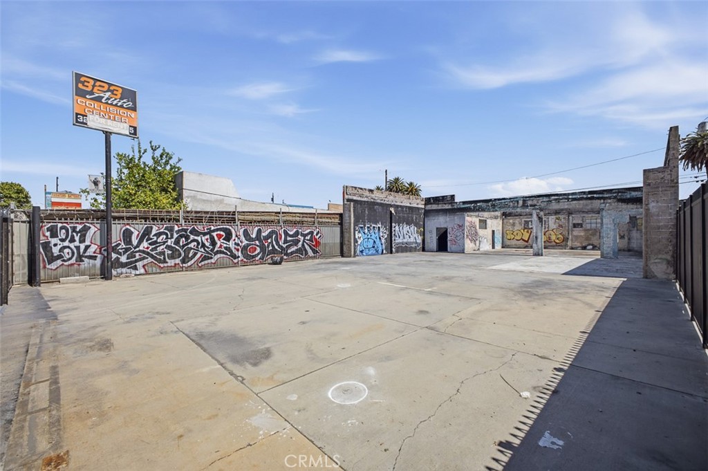 818 828 E Manchester Avenue Property Photo 18