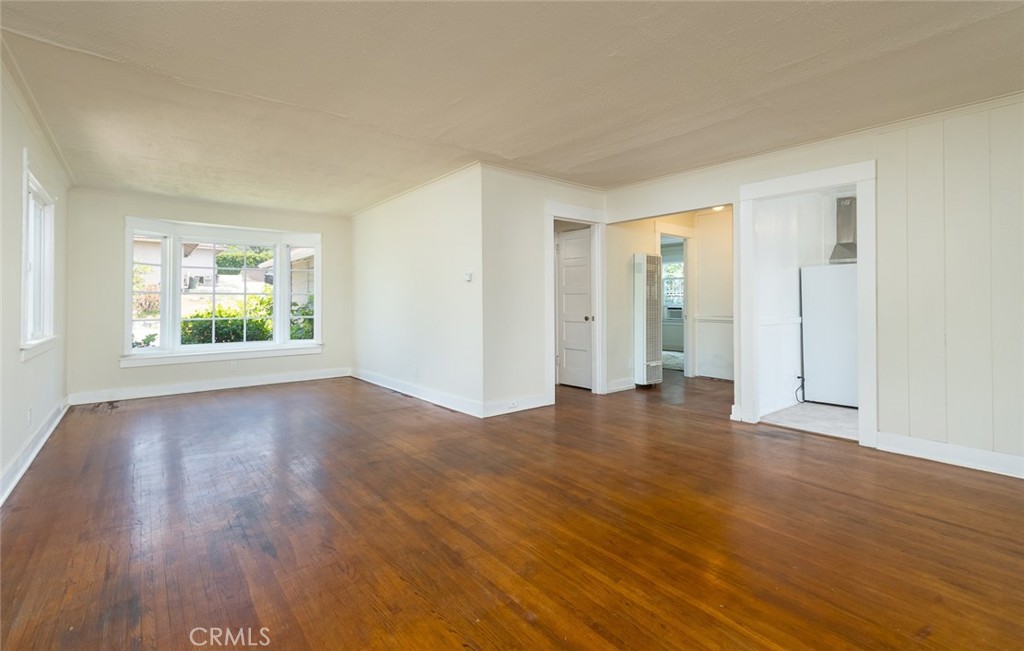 316 W Kenneth Road Property Photo 2