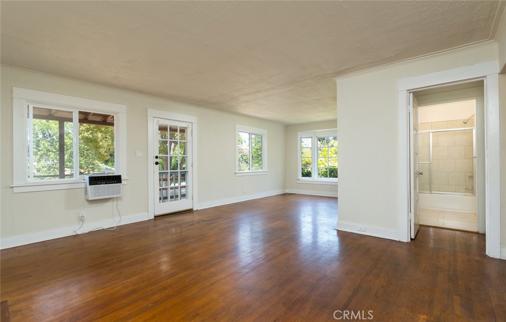 316 W Kenneth Road Property Photo 3