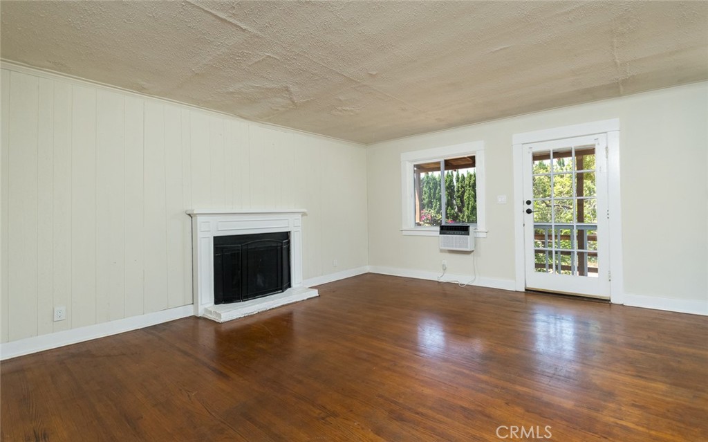 316 W Kenneth Road Property Photo 5