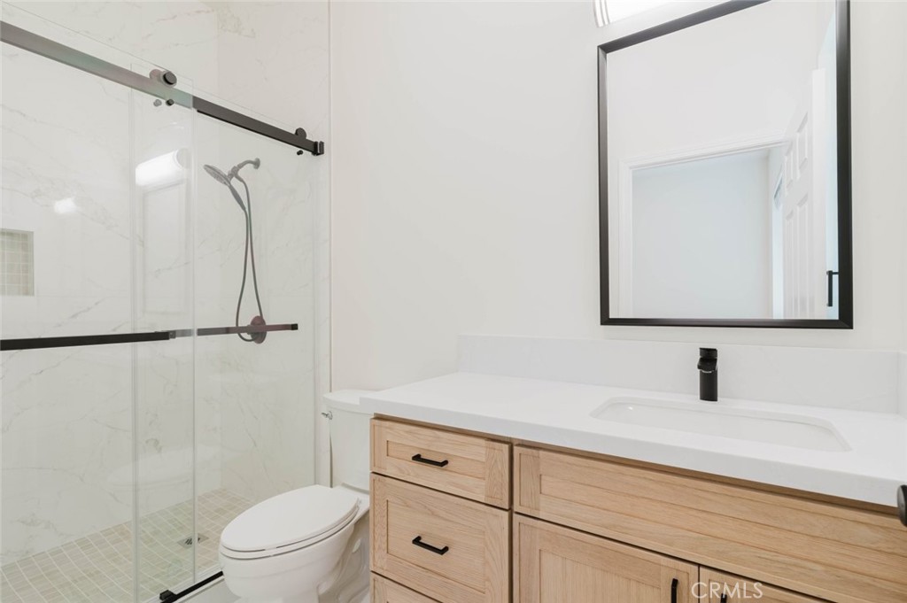 1079 E Elmwood Property Photo 27