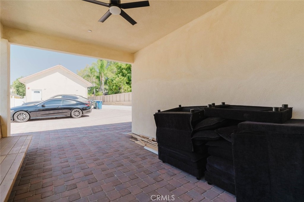 1079 E Elmwood Property Photo 34