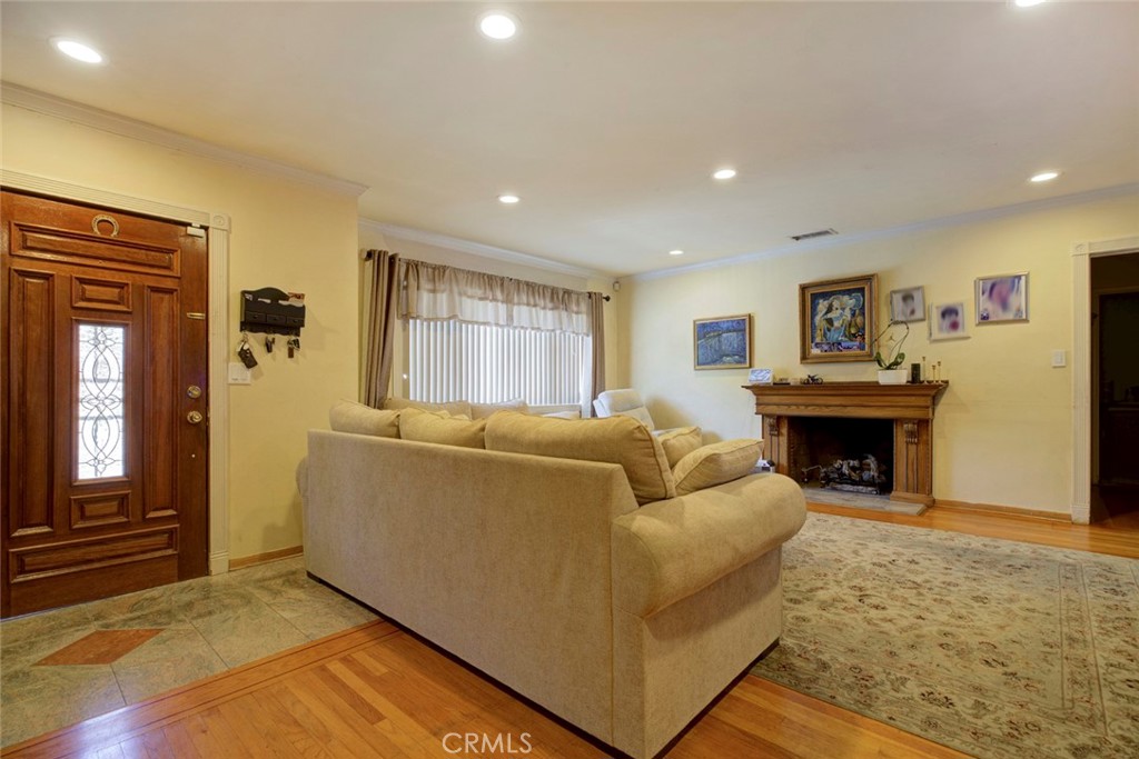 7792 Shadyspring Property Photo 3