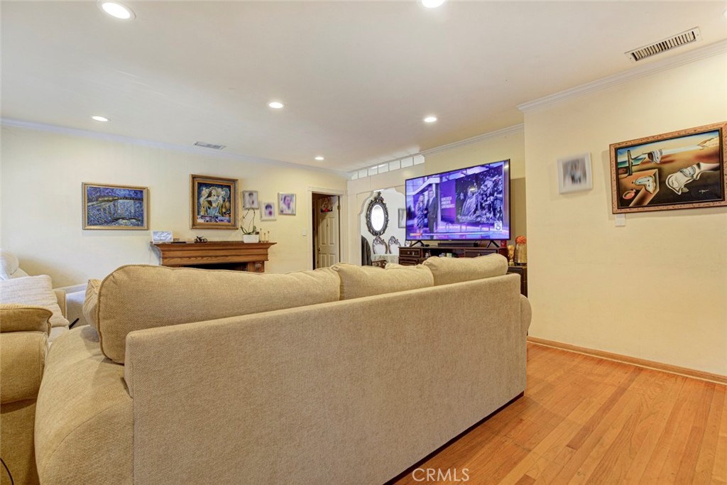 7792 Shadyspring Property Photo 4