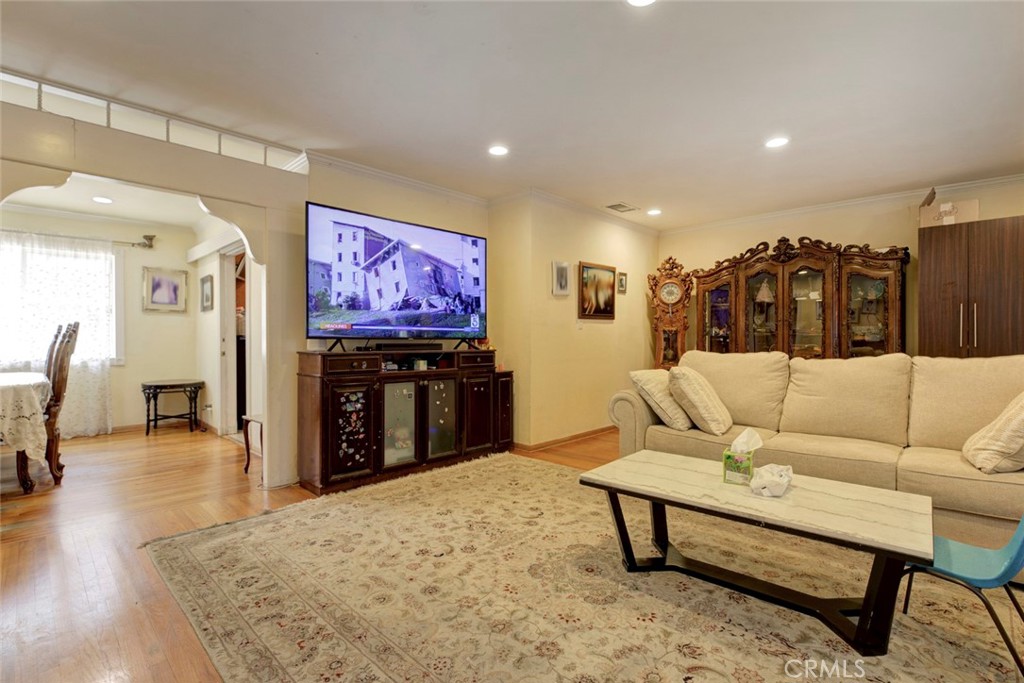 7792 Shadyspring Property Photo 6