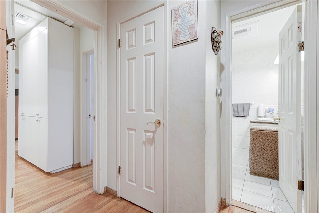 7792 Shadyspring Property Photo 9