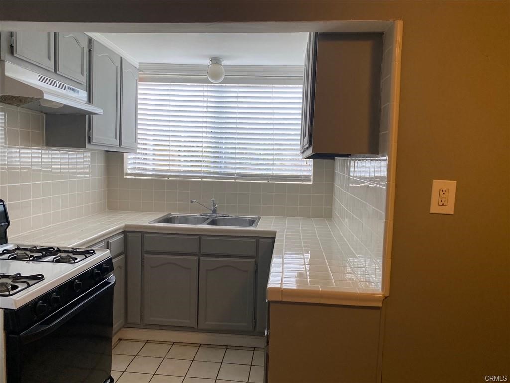1265 Oakridge Drive A Property Photo 10
