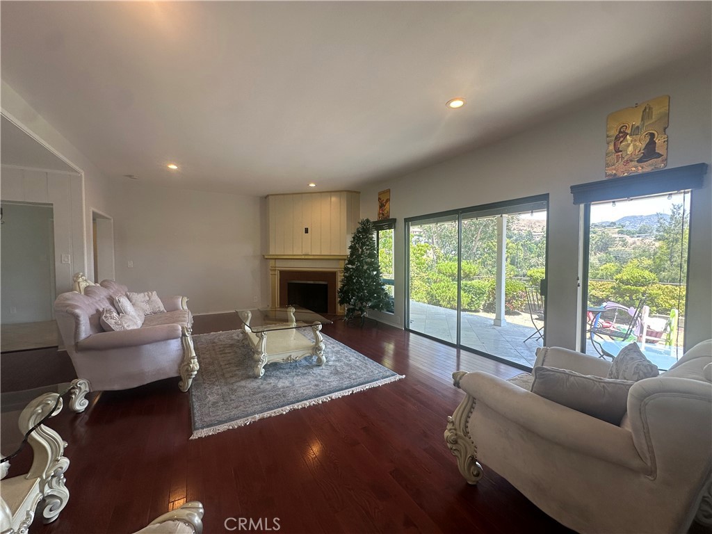 1201 Imperial Property Photo 3