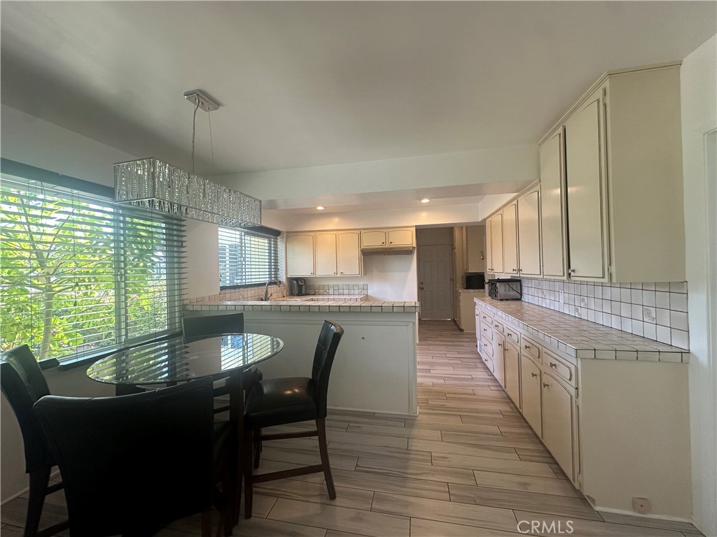 1201 Imperial Property Photo 10