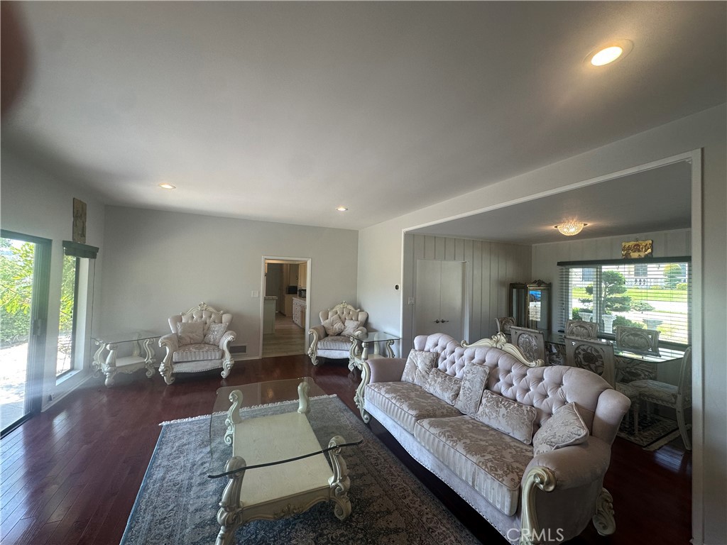 1201 Imperial Property Photo 12