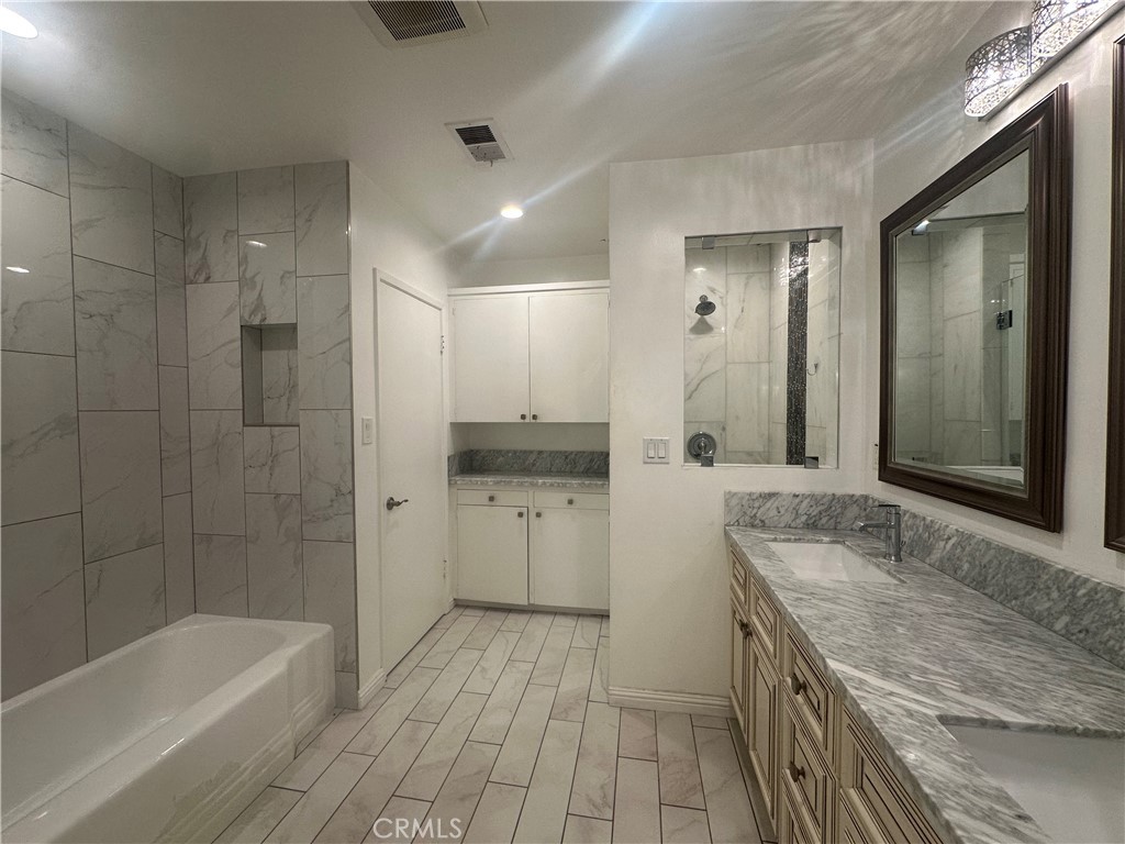 1201 Imperial Property Photo 16