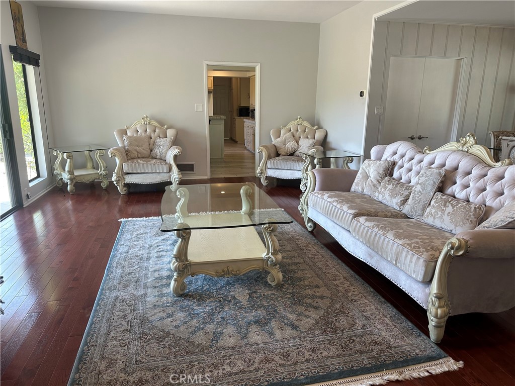 1201 Imperial Property Photo 41