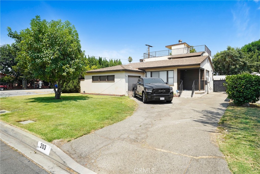 203 Benrud Street Property Photo 1