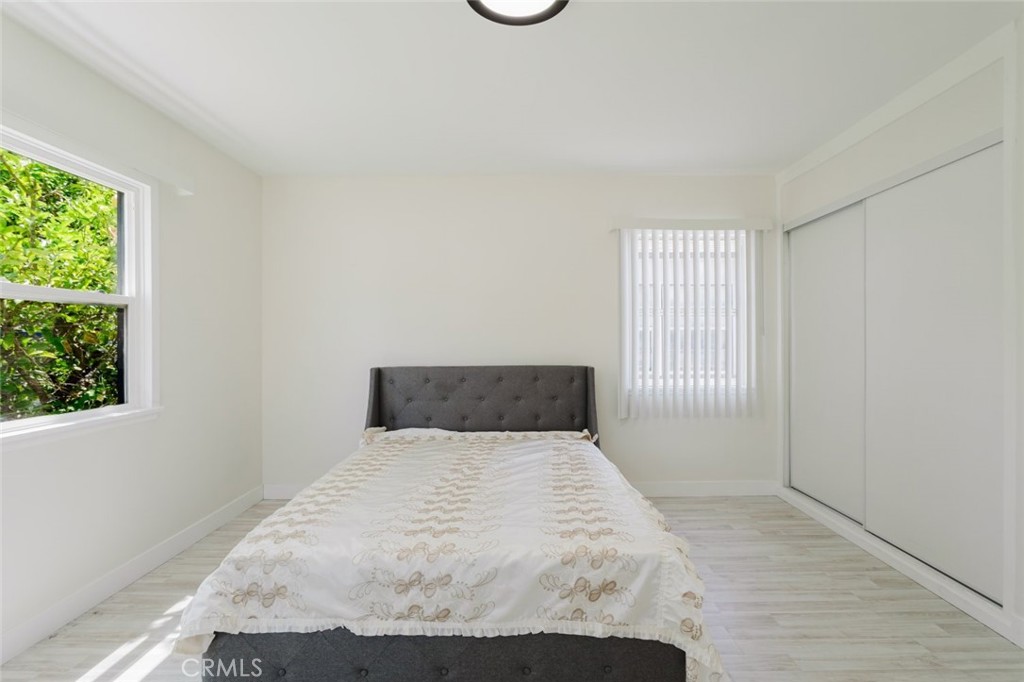 10423 -10425 Mcclemont Avenue Property Photo 27
