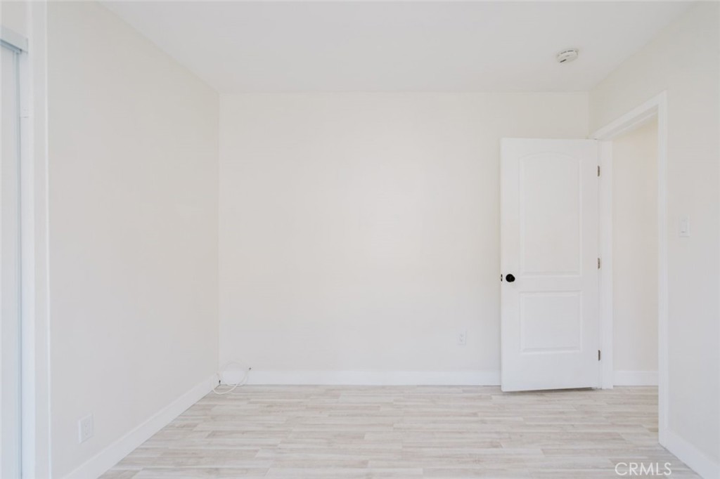 10423 -10425 Mcclemont Avenue Property Photo 32