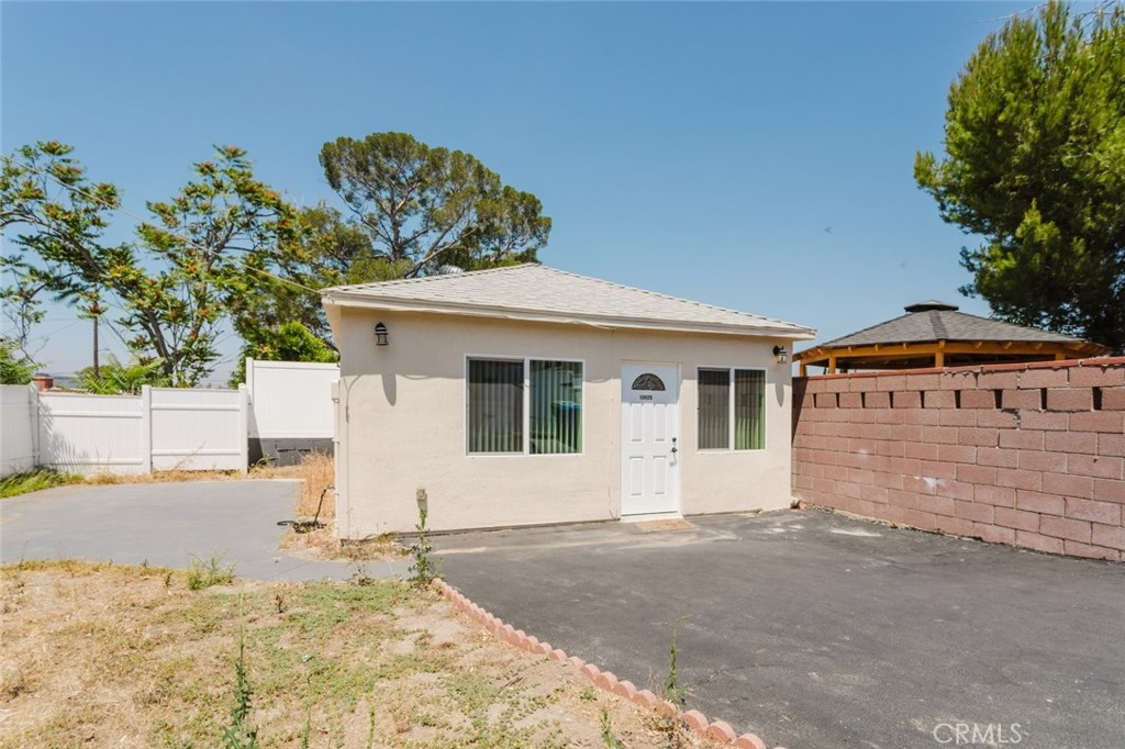 10423 -10425 Mcclemont Avenue Property Photo 43