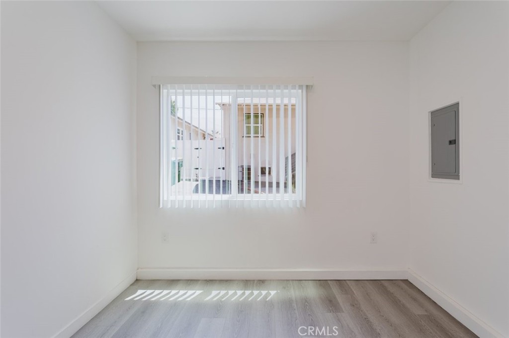 10423 -10425 Mcclemont Avenue Property Photo 54