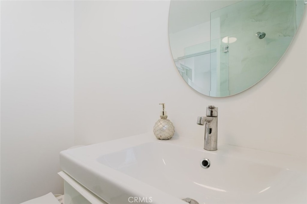 10423 -10425 Mcclemont Avenue Property Photo 60