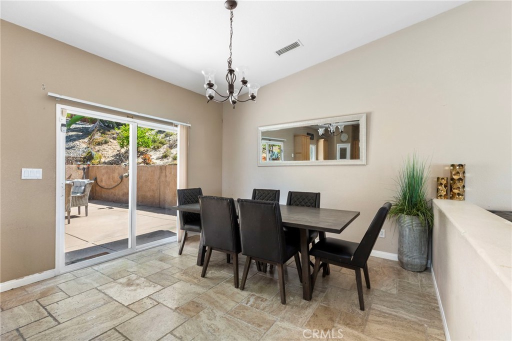 24384 Rutherford Property Photo 8