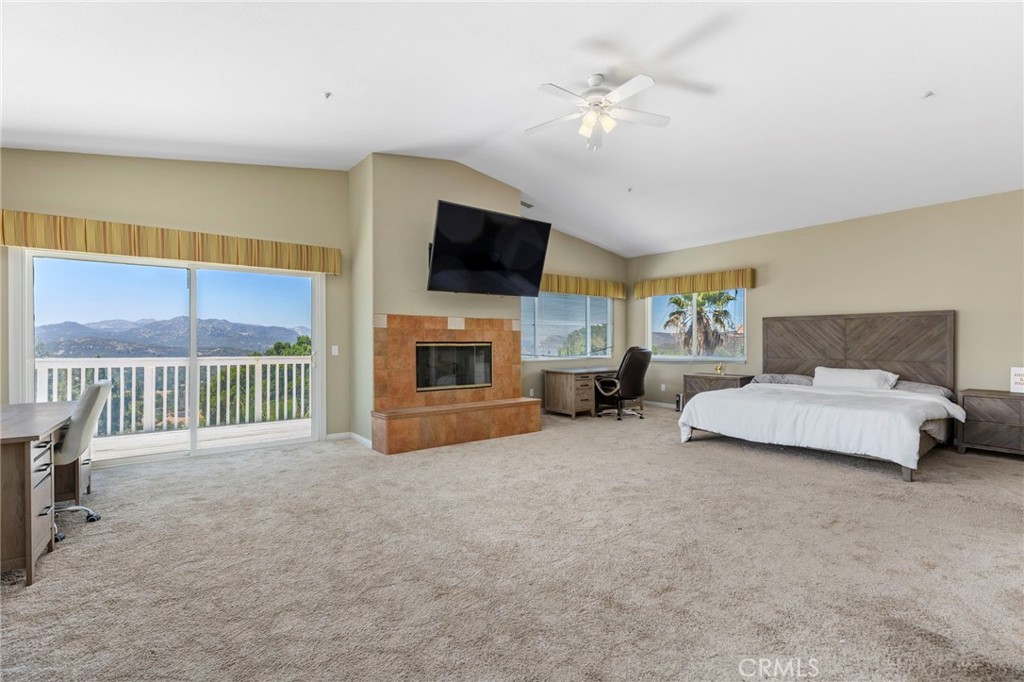24384 Rutherford Property Photo 12