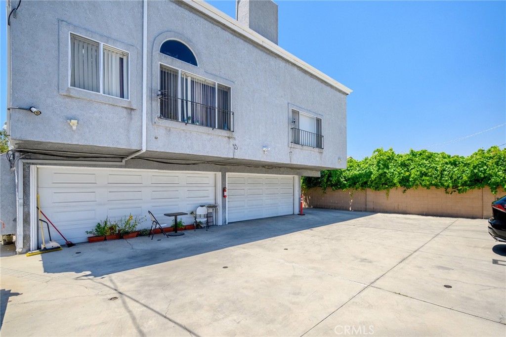 6406 Denny Avenue 5 Property Photo 17