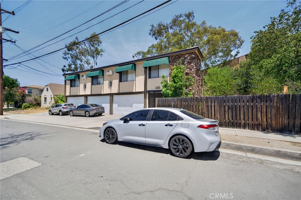1459 Stanley Property Photo 2