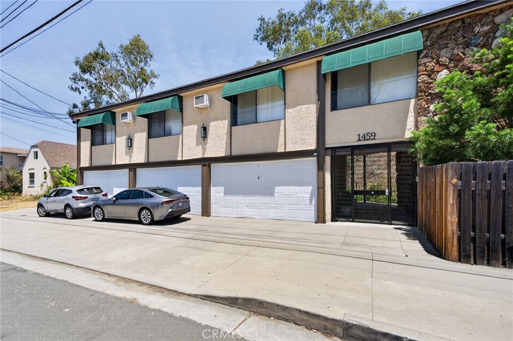 1459 Stanley Property Photo 4