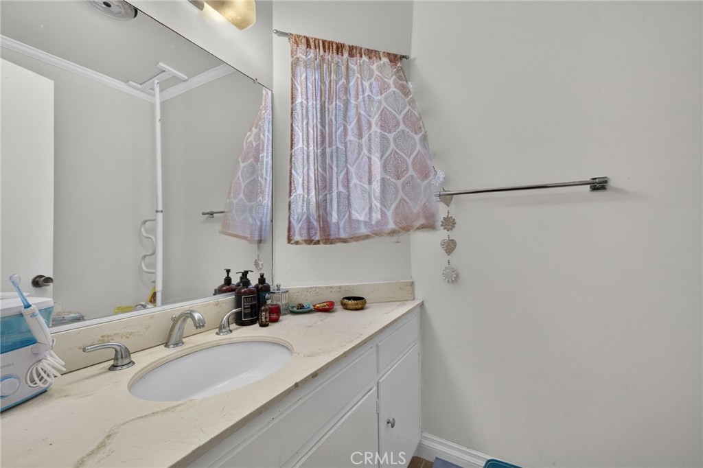 1459 Stanley Property Photo 25