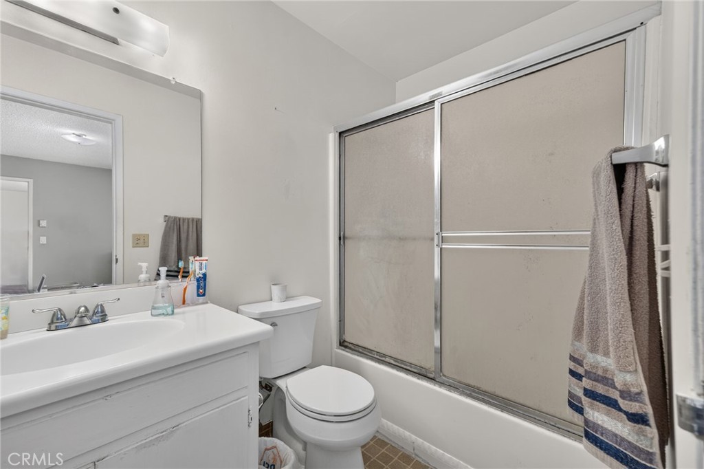 1459 Stanley Property Photo 44