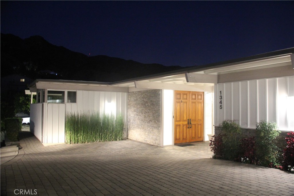 1345 Paseo Redondo Property Photo 4