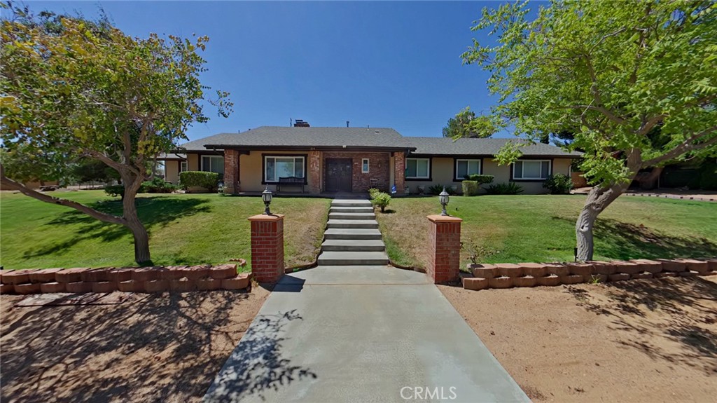 814 Lisa Street Property Photo 1