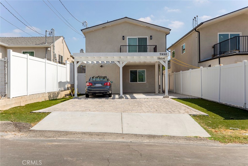 7858 Kyle Property Photo 2