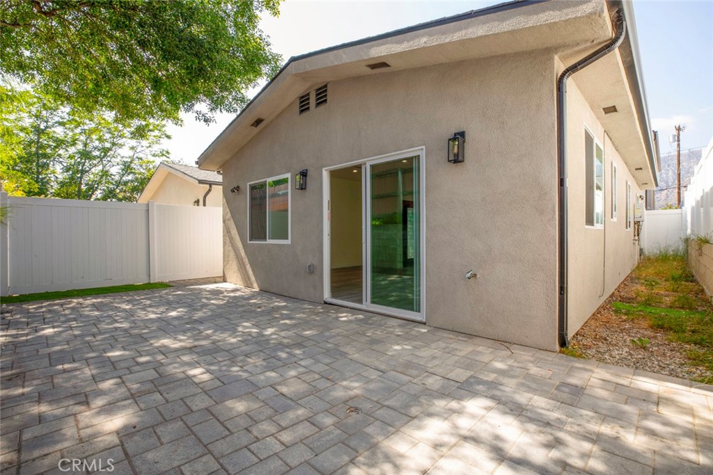 7858 Kyle Property Photo 7