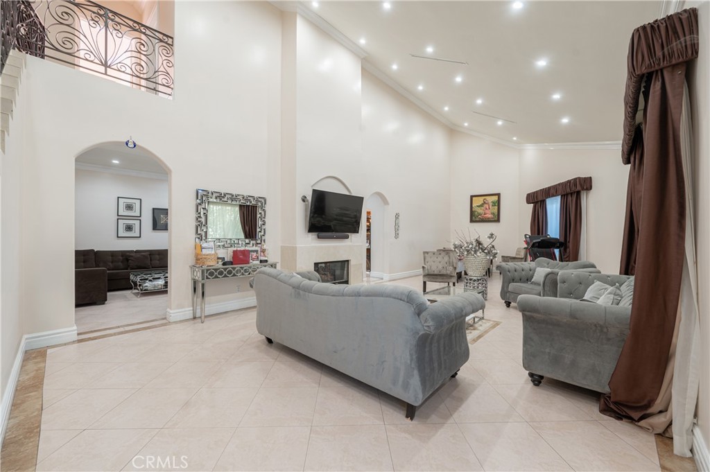 6973 Varna Avenue Property Photo 4
