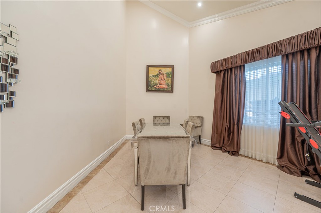 6973 Varna Avenue Property Photo 8