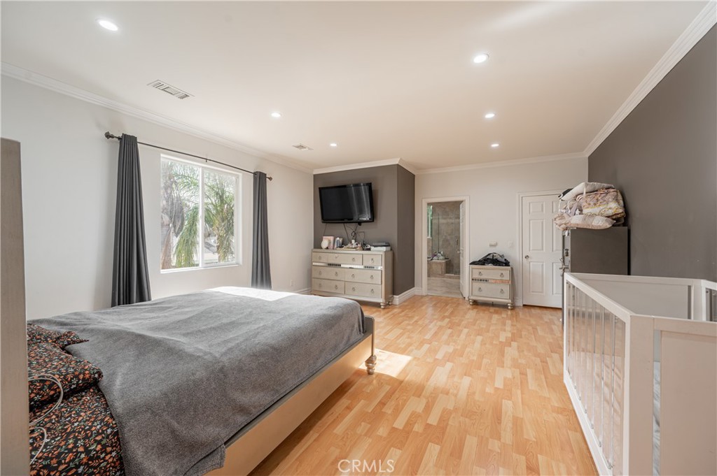 6973 Varna Avenue Property Photo 20