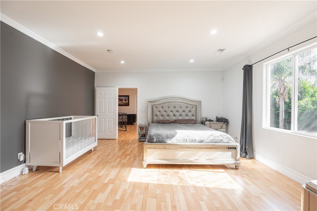 6973 Varna Avenue Property Photo 21