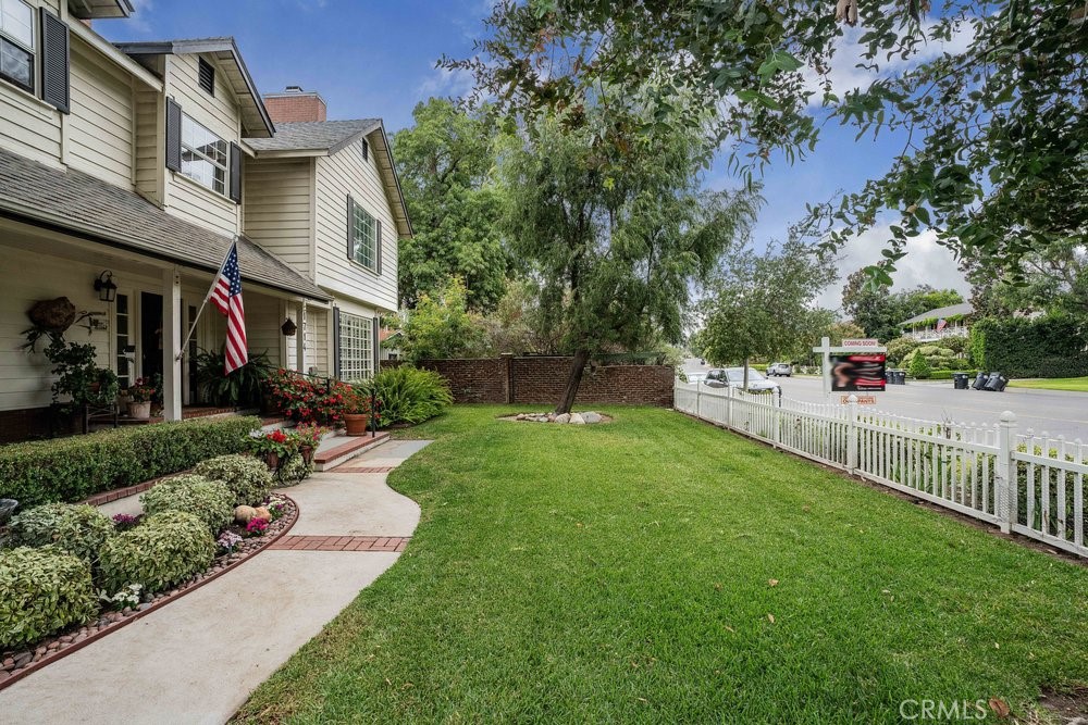 1714 Riverside Property Photo 2