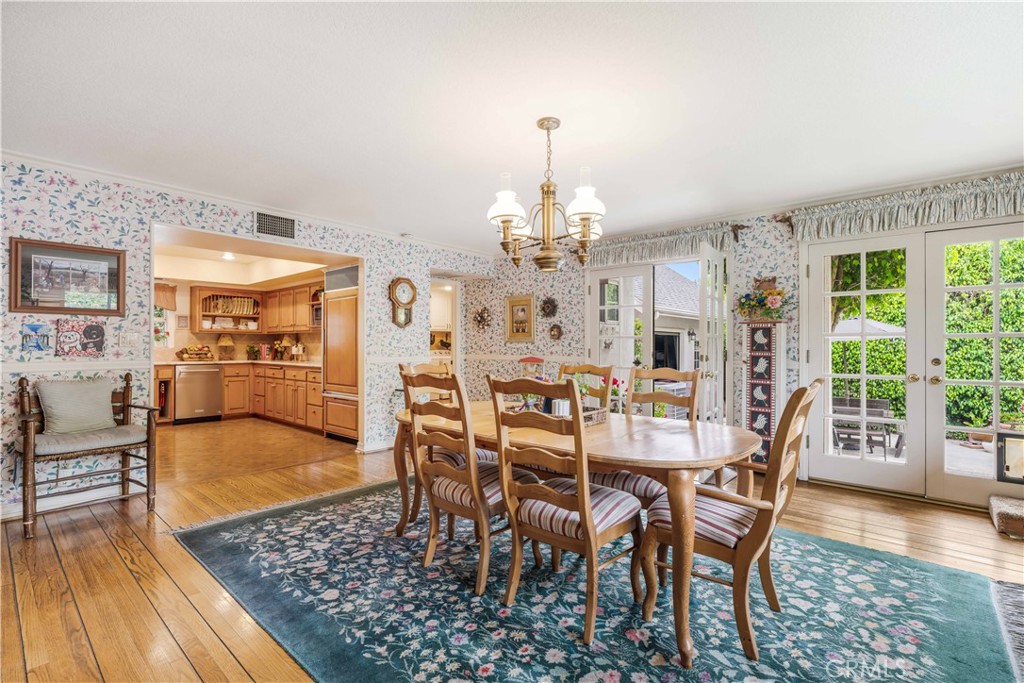 1714 Riverside Property Photo 13
