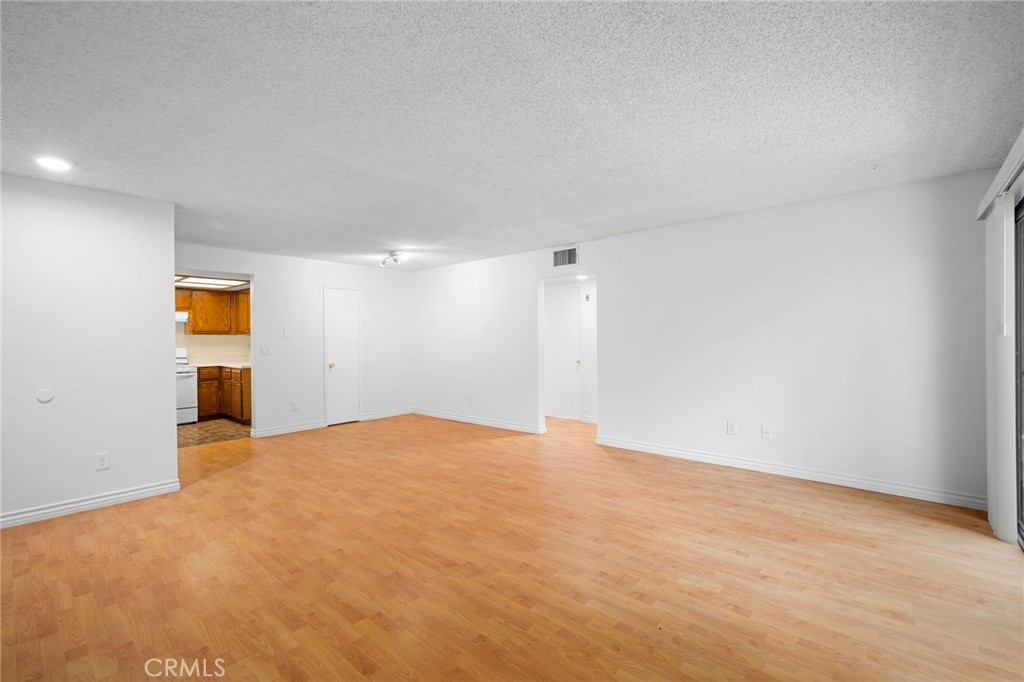 330 Pioneer Drive Property Photo 5