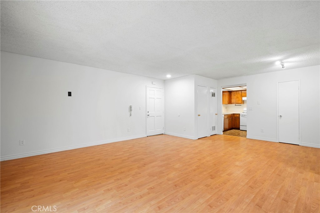 330 Pioneer Drive Property Photo 6