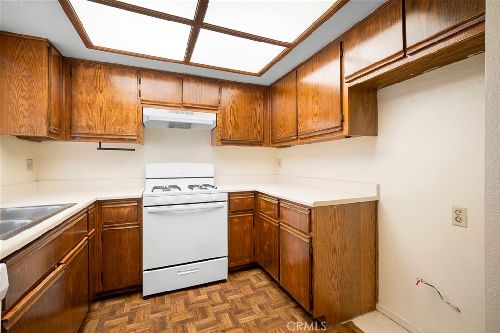 330 Pioneer Drive Property Photo 11