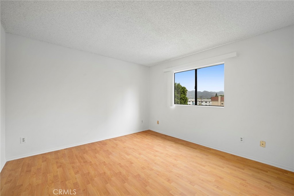 330 Pioneer Drive Property Photo 12