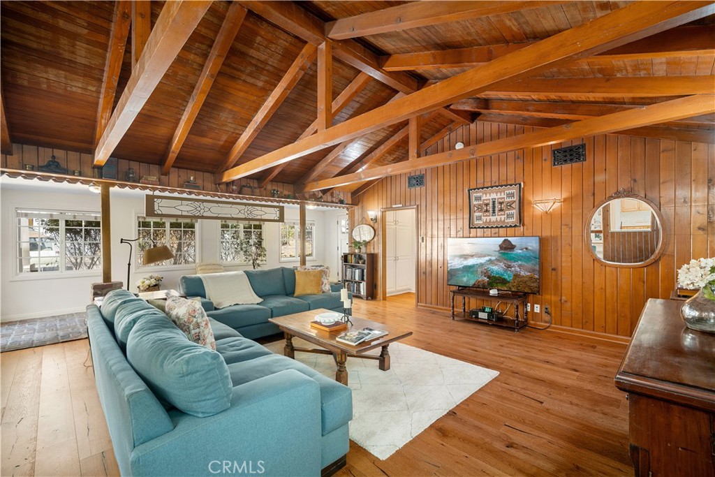 12101 Spring Trail Property Photo 4