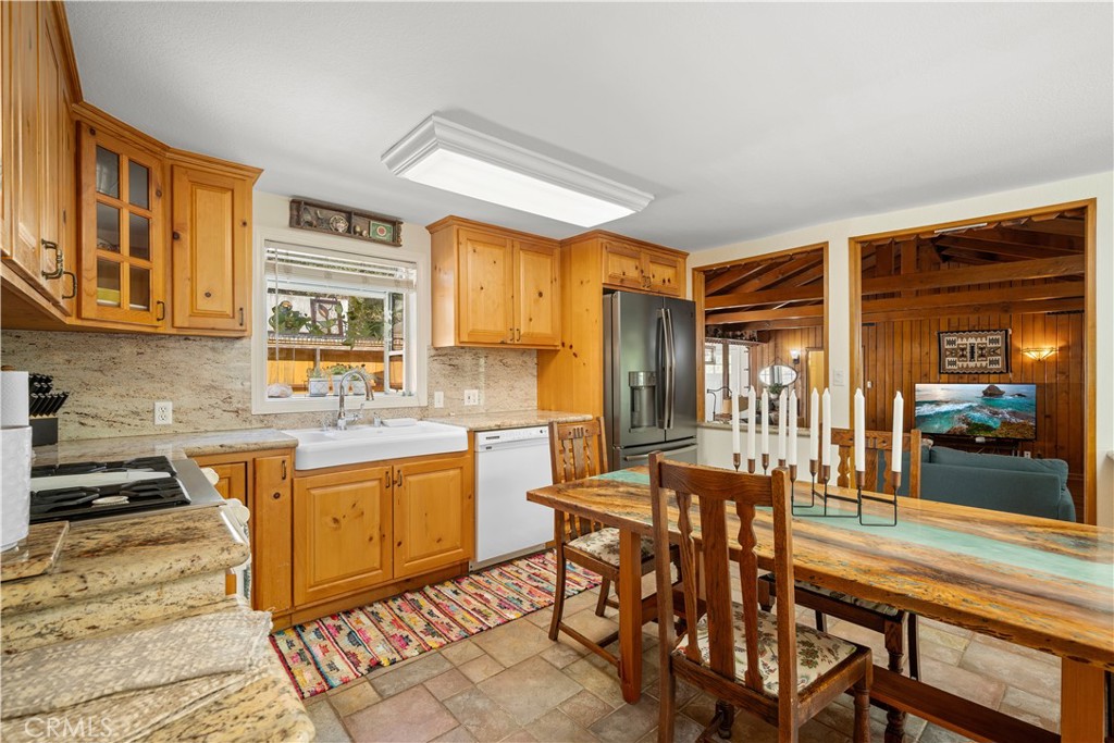 12101 Spring Trail Property Photo 8