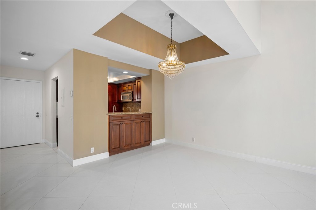 1349 N Columbus 21 Property Photo 21
