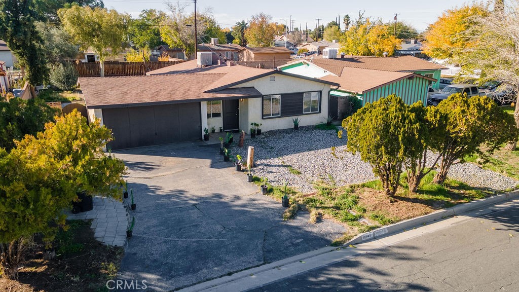 39543 Armfield Avenue Property Photo 3
