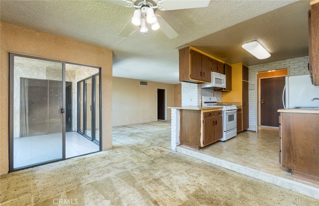 515 N Jackson 314 Property Photo 8