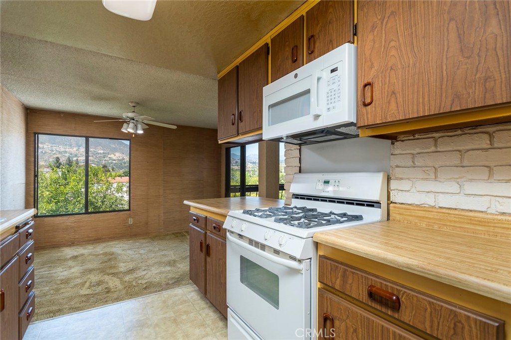 515 N Jackson 314 Property Photo 11